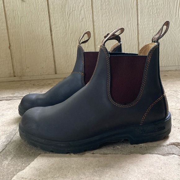 Blundstone Shoes - Women’s Blundstone #500 Chelsea Boots - size 9-9.5